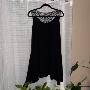 Kohl's Black Sleeveless Tunic with Lace Detail